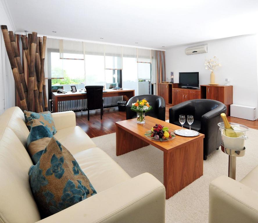 Arens Hotel 327Mnn Санкт Мартин Екстериор снимка